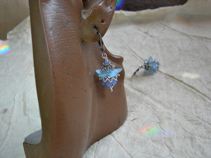 Dainty blue flower earrings with resin flowers, silvery filigree & crystal. Vintage style faery couture earrings. 